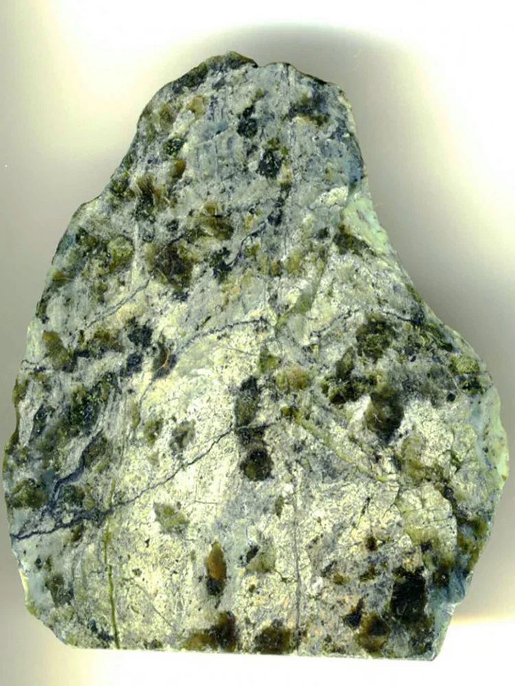 Змеевик (Серпентинит) - mineralix